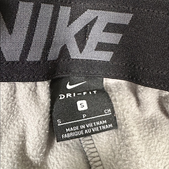 Nike Black and Gray Dri-FIT Pants - Picture 4 of 4